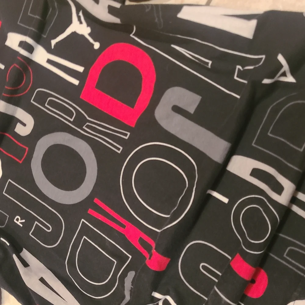 Jordan Kids Graphic T-Shirt - Black and Red - Picture 2 of 5